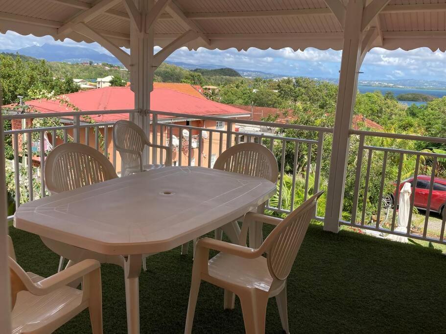 Location Saisonniere Bel Appartement Les Trois-Ilets Exterior foto